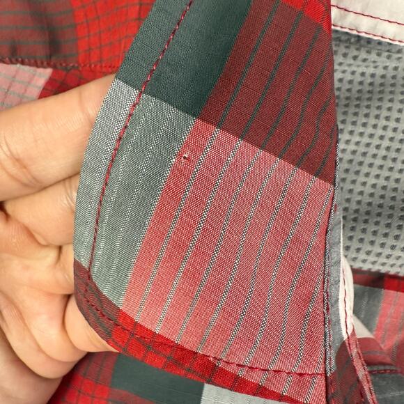 Orvis Shirt Mens M Red Grid Plaid Short Sleeve Tech UPF 20+ Quick Dry Fishing - Picture 5 of 11